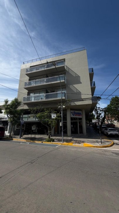 LOCAL COMERCIAL B° CENTRO - LA FALDA.-