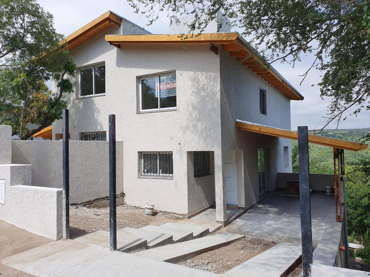 HERMOSOS DUPLEX A ESTRENAR - LA FALDA