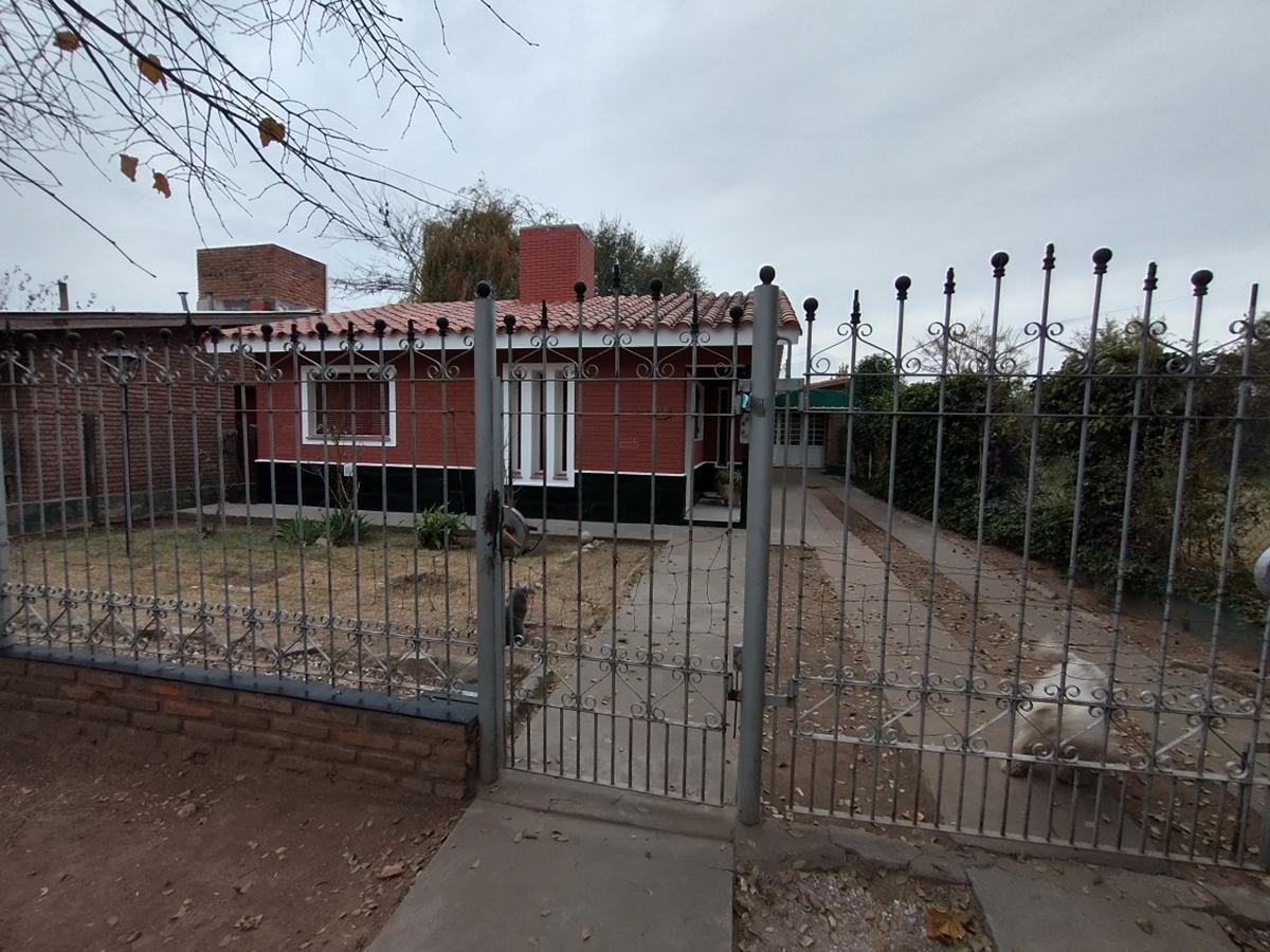 Excelente chalet en venta - La Falda - 