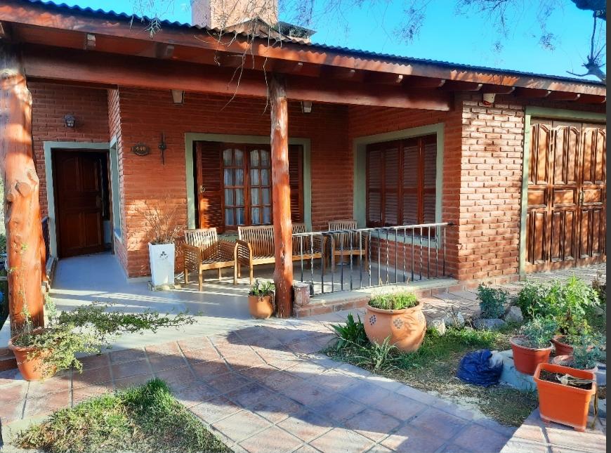 CHALET BÃ�Â° VILLA EDEN - LA FALDA