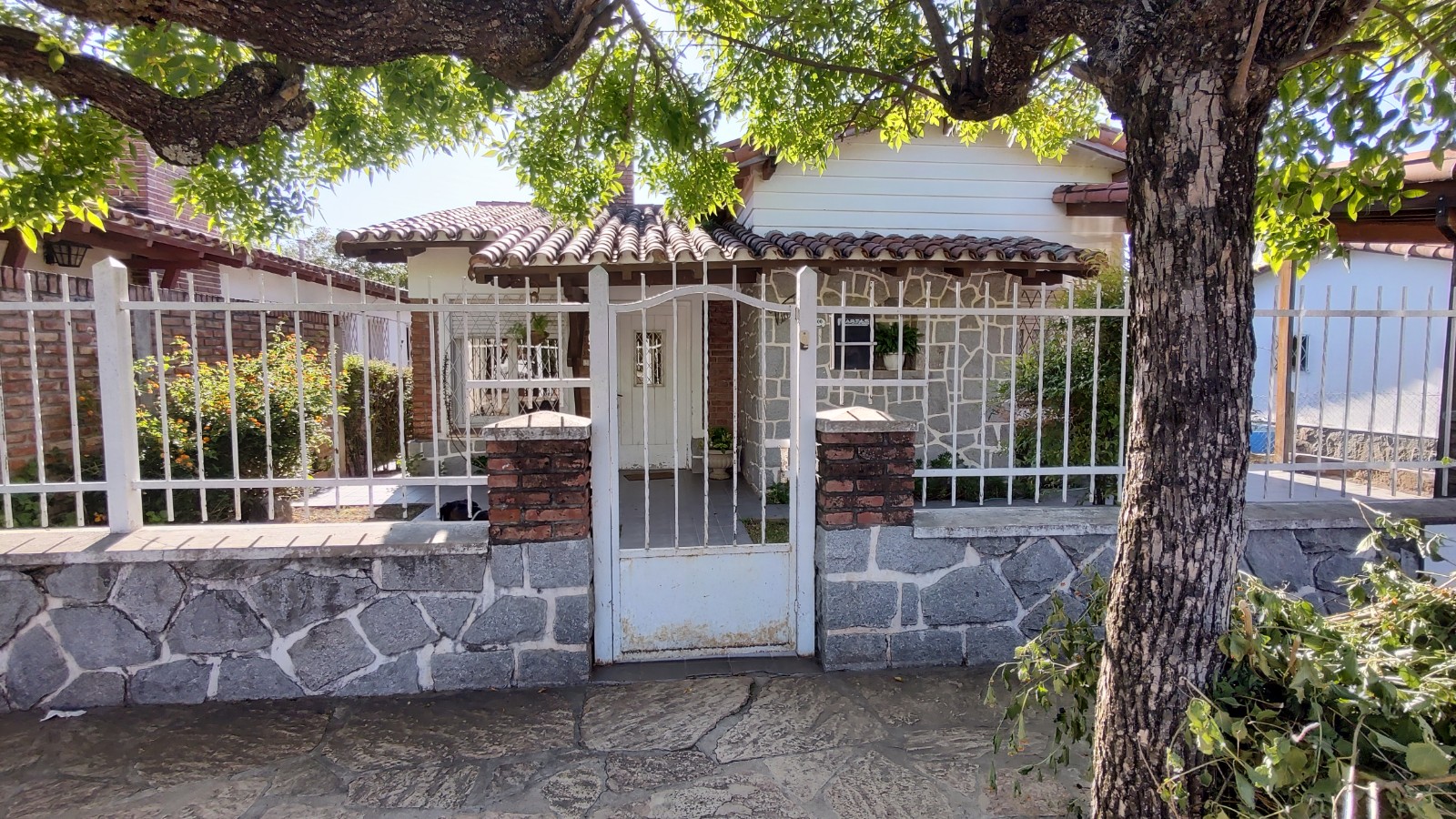 CHALET B° VILLA ESTELA - LA FALDA