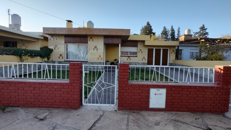 CASA B° VILLA CAPRICHOSA - LA FALDA