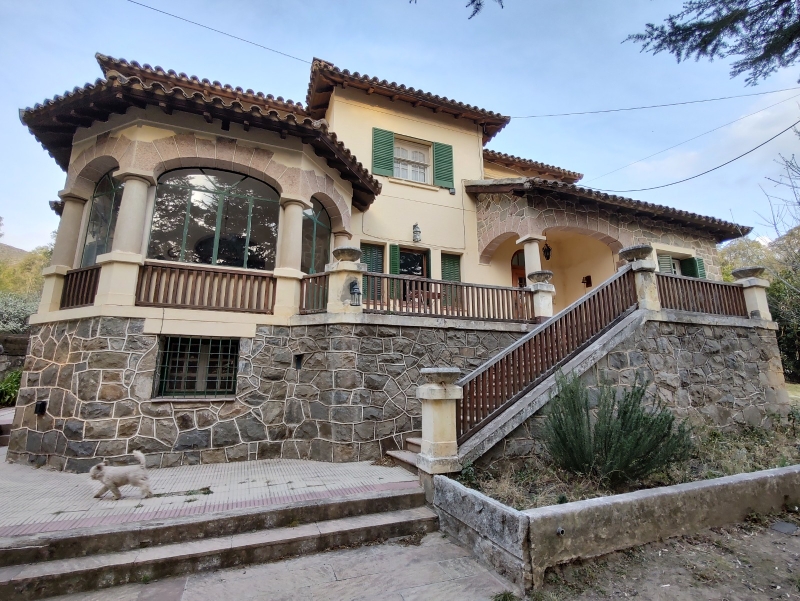 HOSTERIA "VIEJO CASTAÑO" - VILLA EDEN - LA FALDA.-