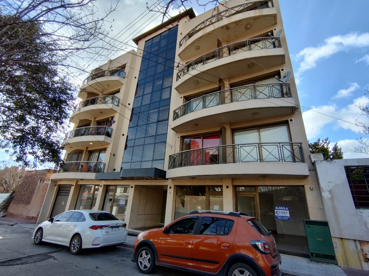 DEPARTAMENTO - CENTRO - LA FALDA.- 