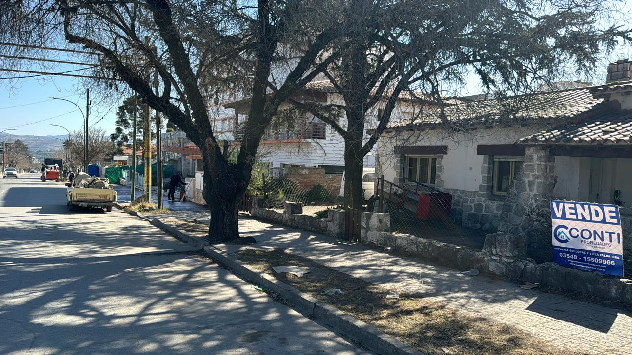 CHALET EN VENTA SOBRE AV EDEN- LA FALDA