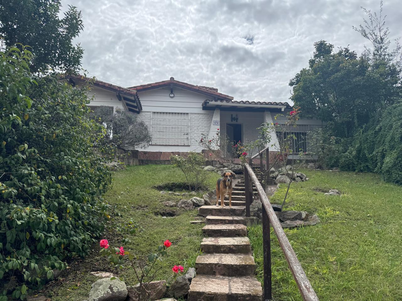 CASA B° VILLA EDEN - LA FALDA.-