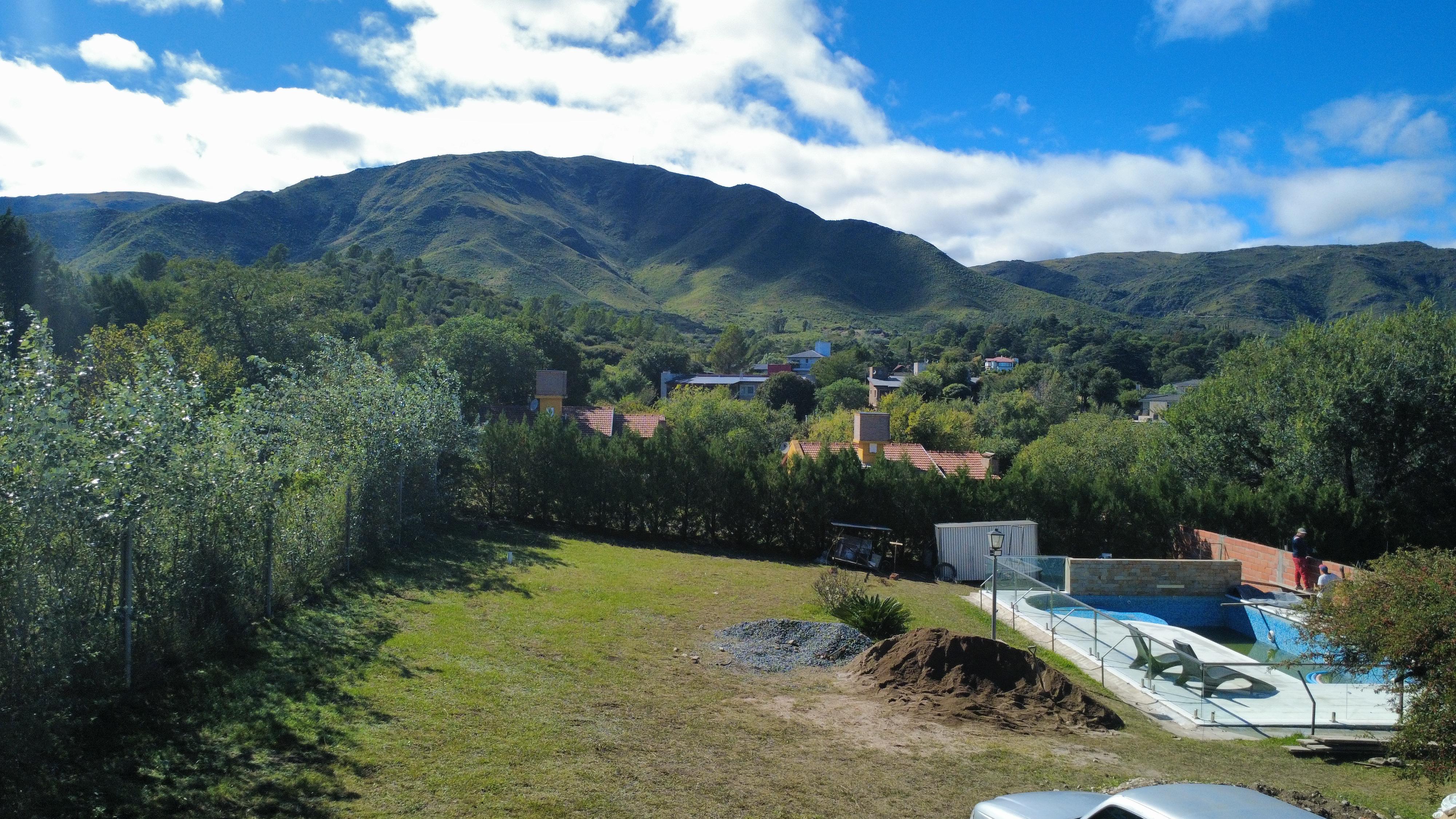 TERRENO B° VILLA EDEN - LA FALDA.-