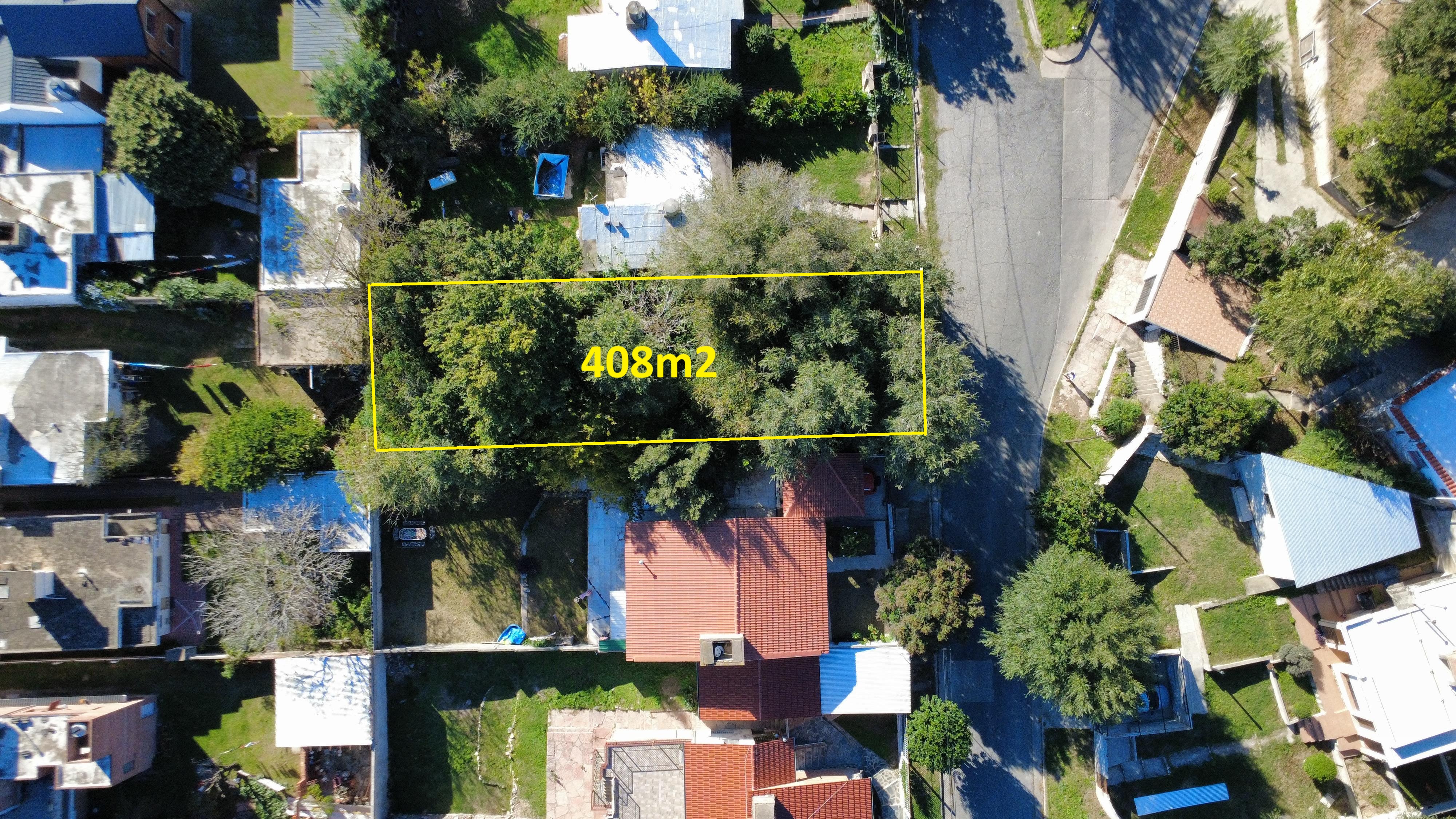 TERRENO B° PARQUE JARDIN - LA FALDA.-