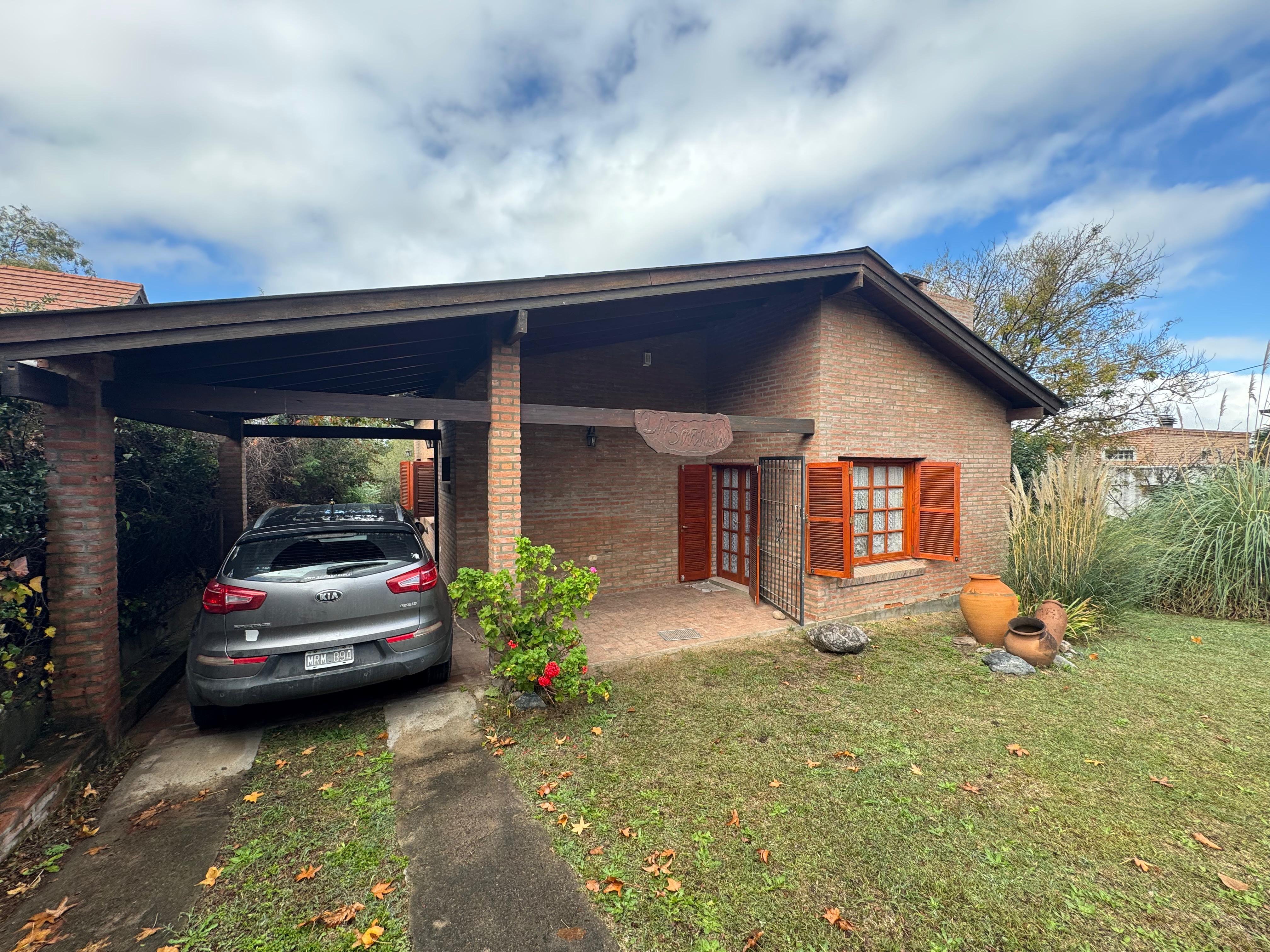 CASA B° VILLA EDEN - LA FALDA.-