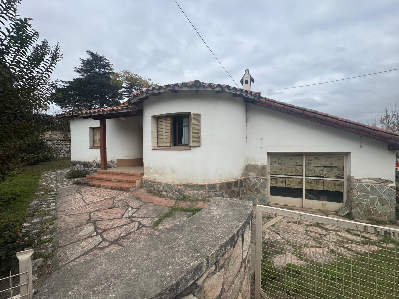 CHALET ANTIGUO -C/ GALPON - LA FALDA.-