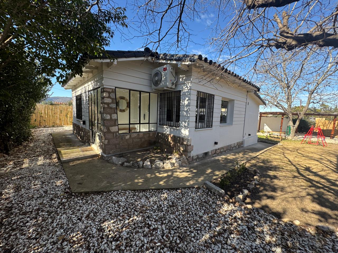 CASA BÂ° EL DOMINADOR - LA FALDA.-