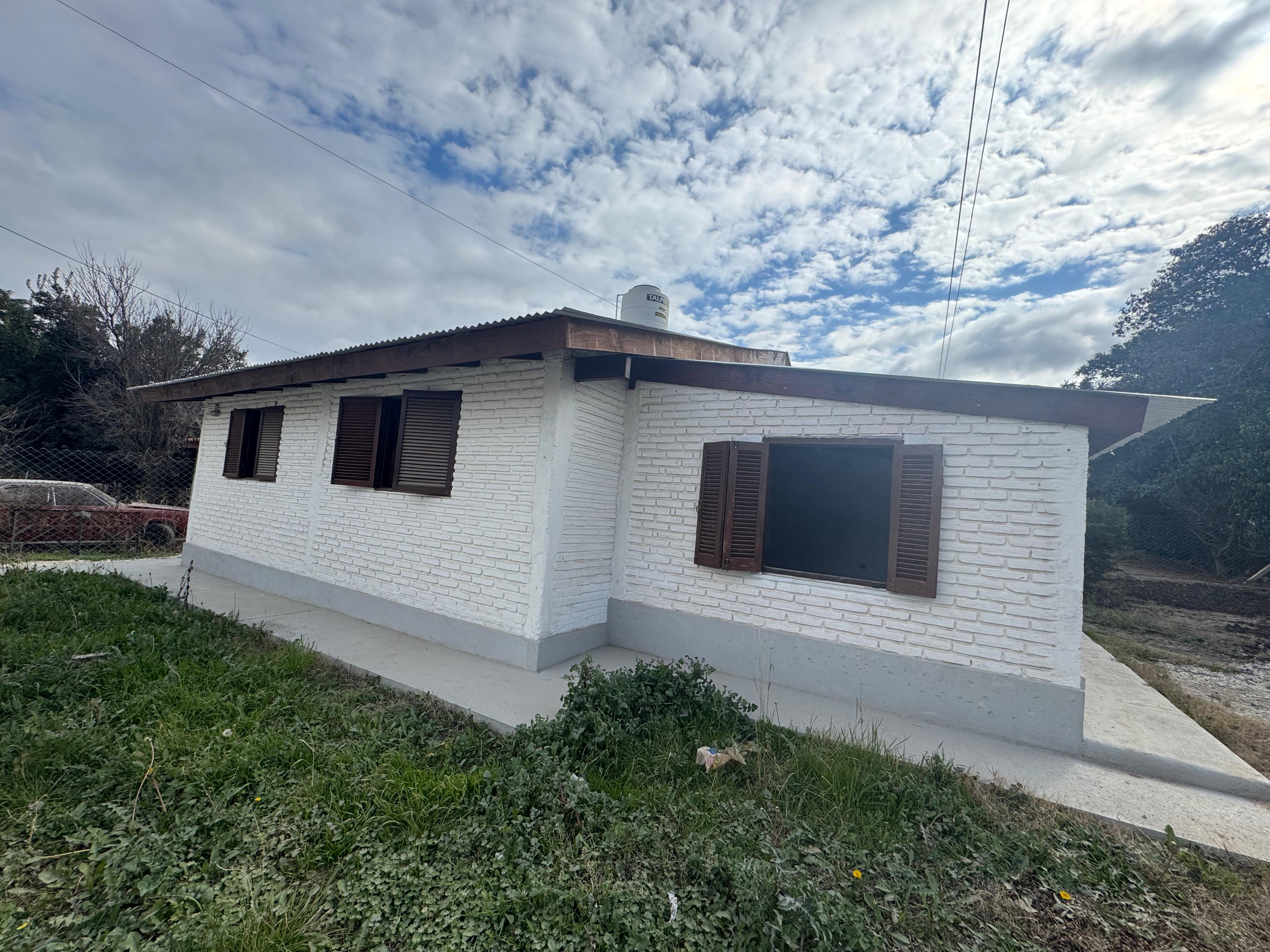 CASA - HUERTA GRANDE - LOPEZ Y PLANES.-