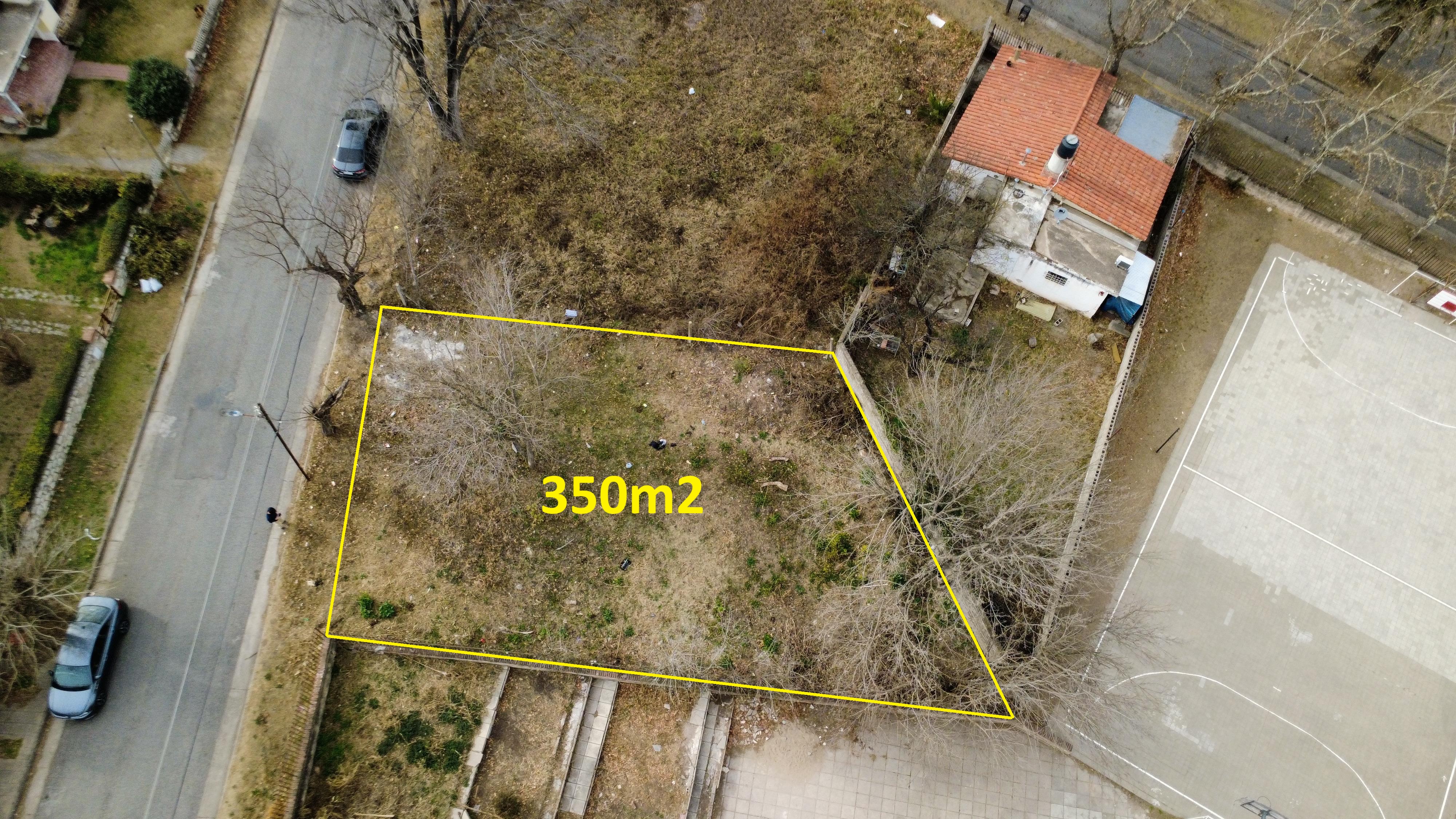 TERRENO B° PARQUE JARDIN - LA FALDA.-