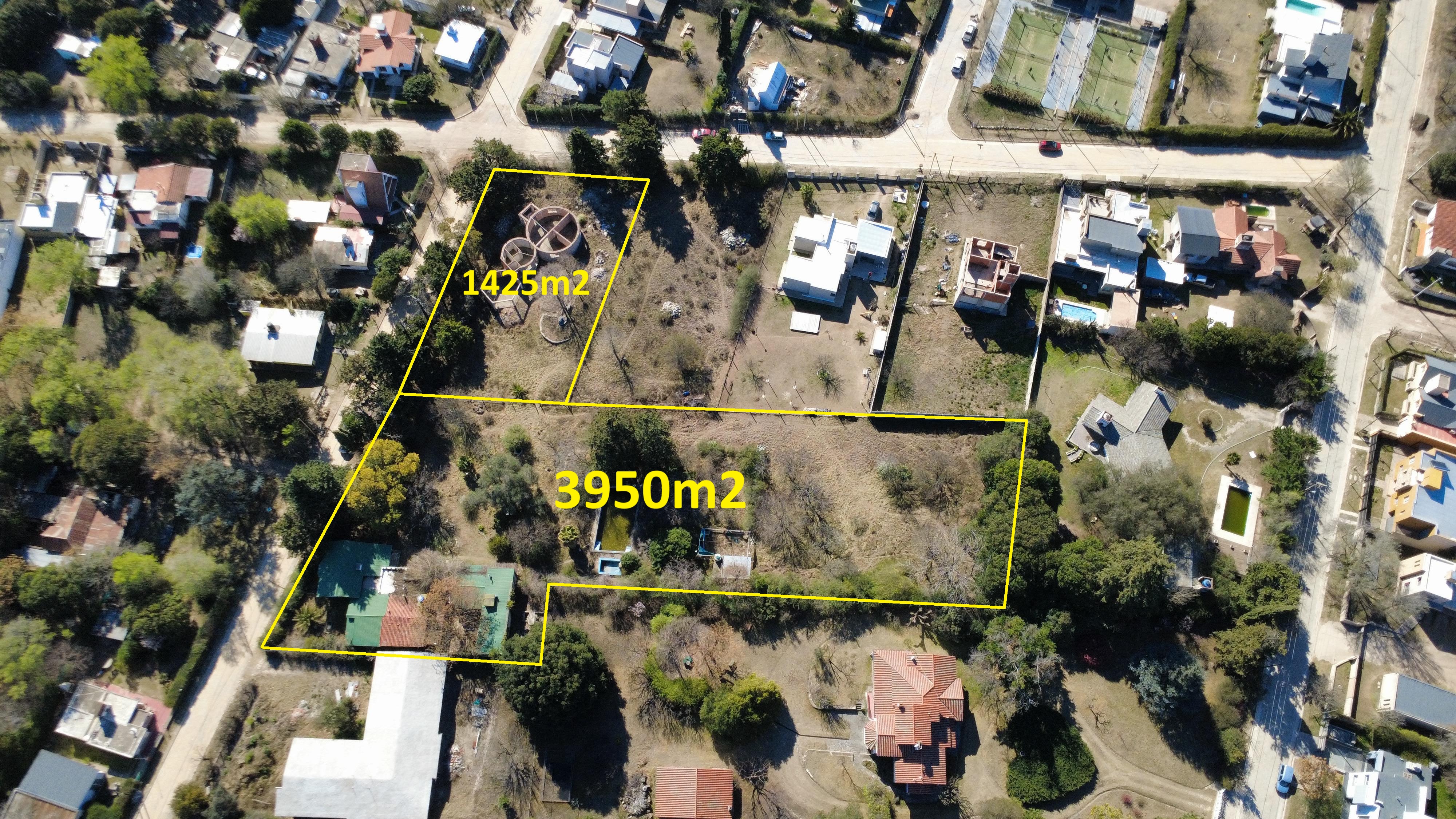 TERRENOS B° EL ALTO - LA FALDA .- 