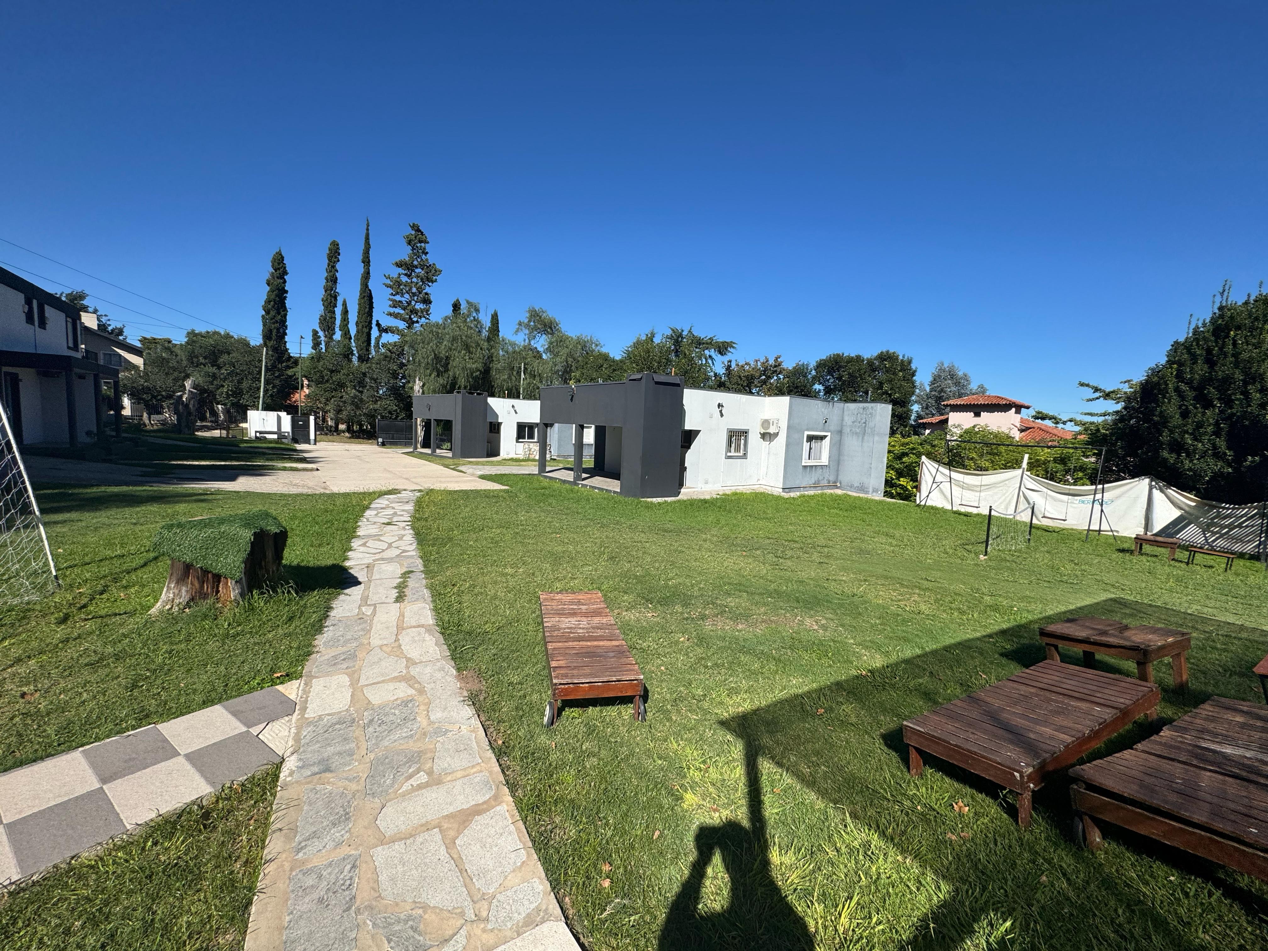 CABAÑAS B° VILLA EDEN - LA FALDA.-