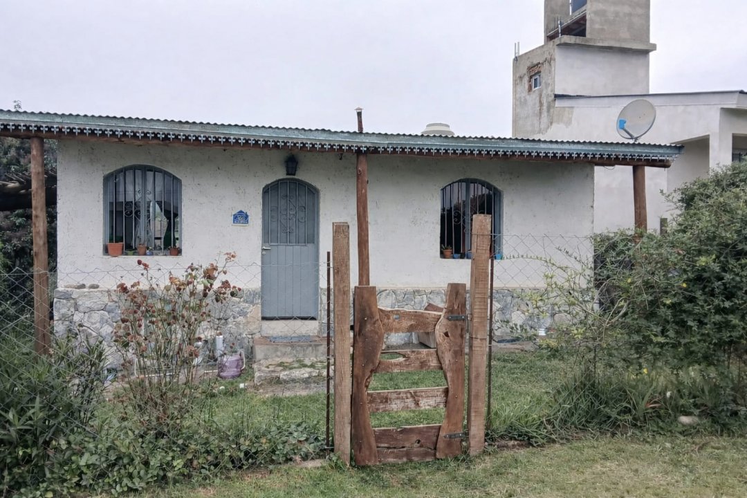CASA MAS MONOAMBIENTE. B°  LA GRANJA