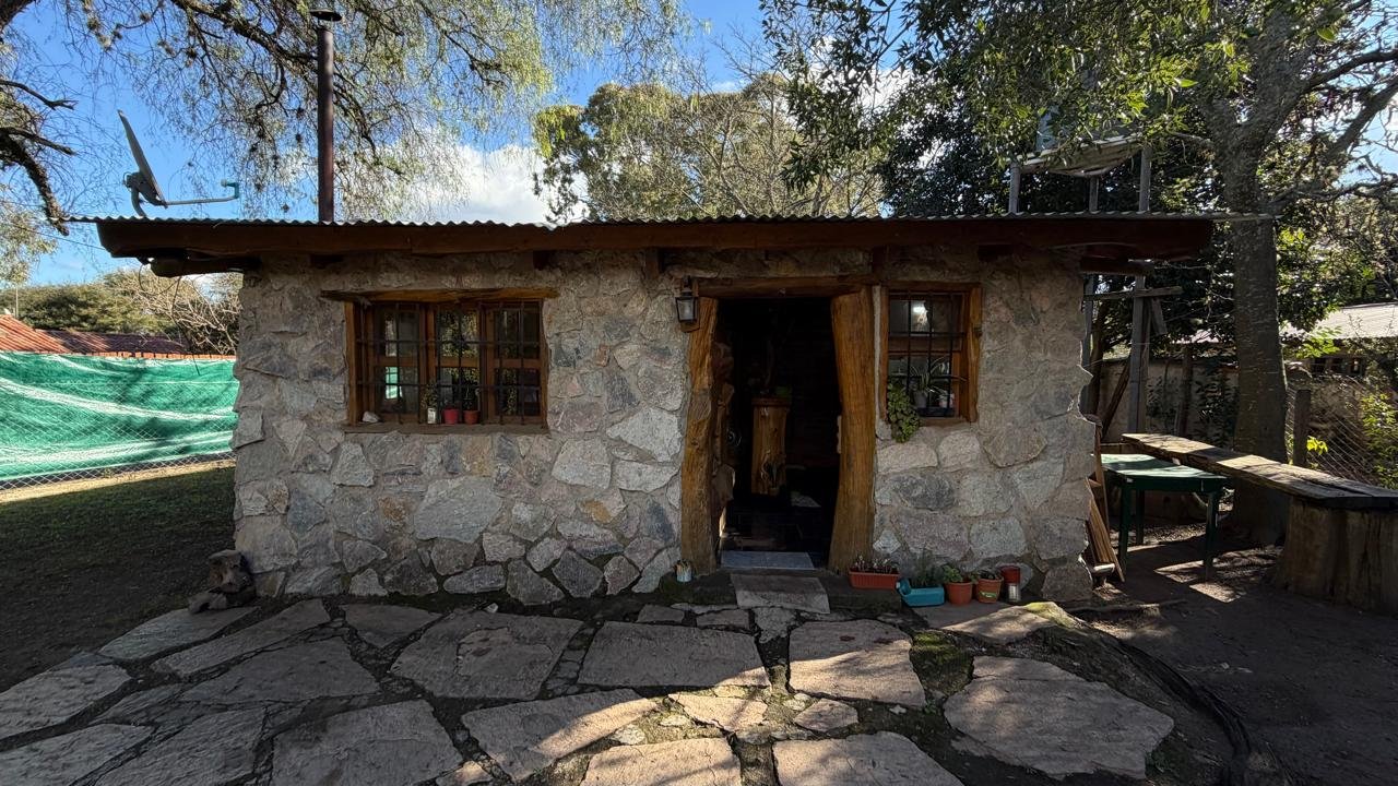 CASA B° PANAMERICANO - HUERTA GRANDE.-