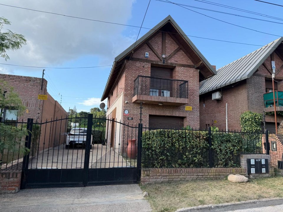 DUPLEX  B° VILLA EDEN - LA FALDA