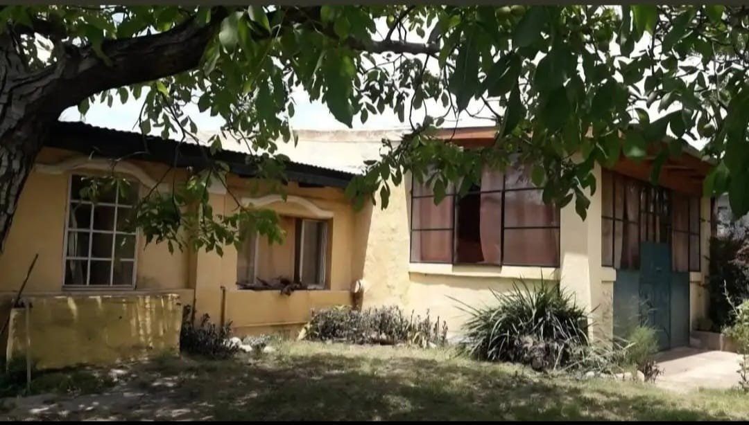 CASA EN LA CUMBRE