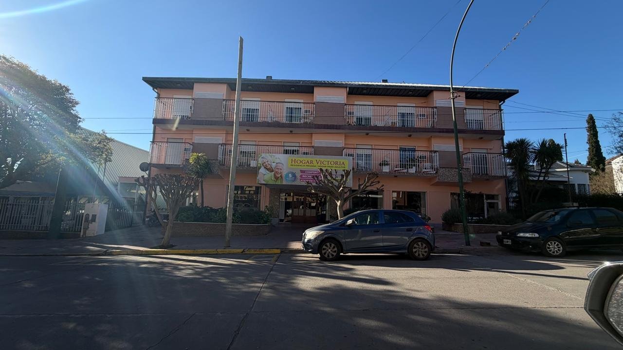 HOTEL EN VENTA - VILLA EDEN - LA FALDA.-