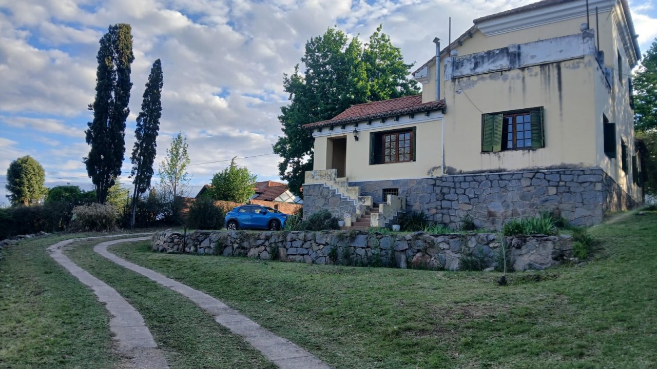 CHALET SOBRE RUTA 38- COSQUIN